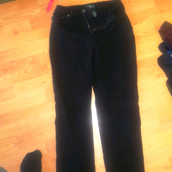 Jeans - Picture 1 of 3